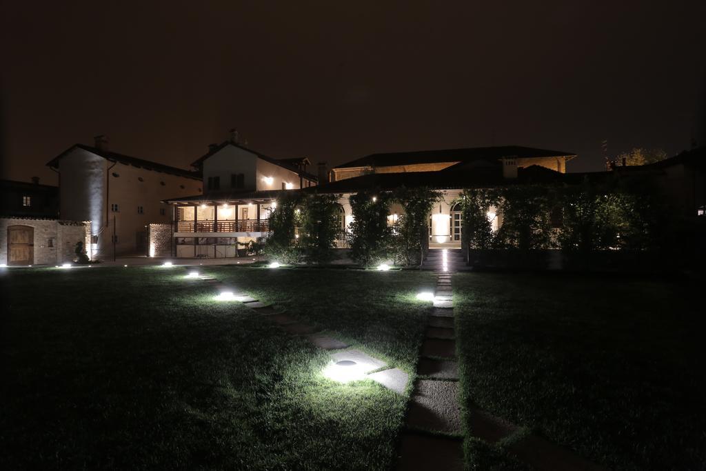 Il Giardino Di Ghilot Bed and Breakfast Cherasco Eksteriør billede